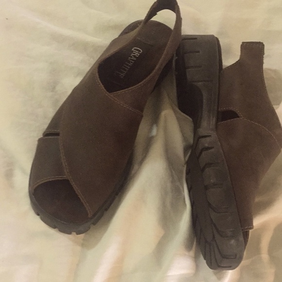 Graphite shoes - Picture 1 of 4